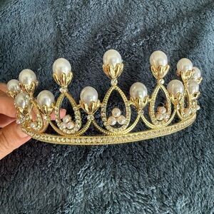 NWOT Gold pearl tiara